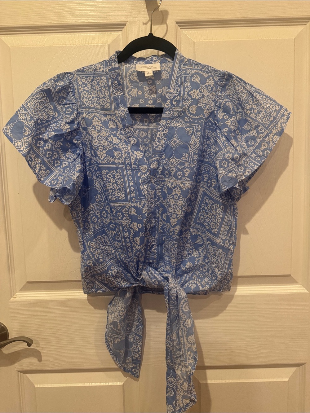 Morgan Taylor Blue Paisley Tie-Front Cropped Blouse